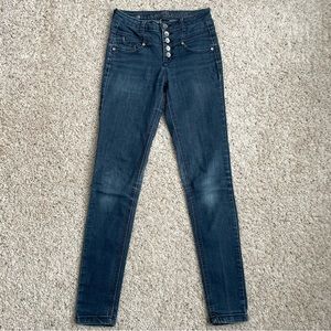 almost famous juniors skinny jeans!